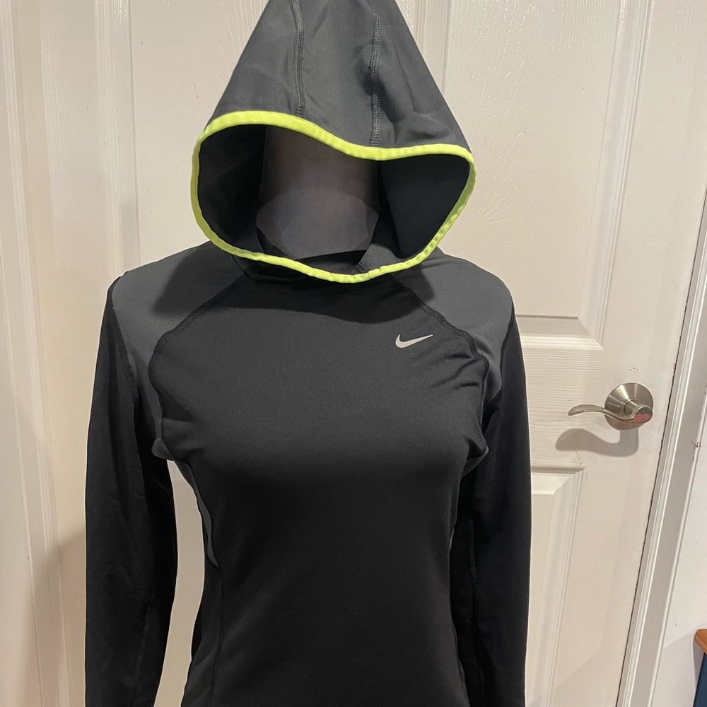 Womens hooded running shirt